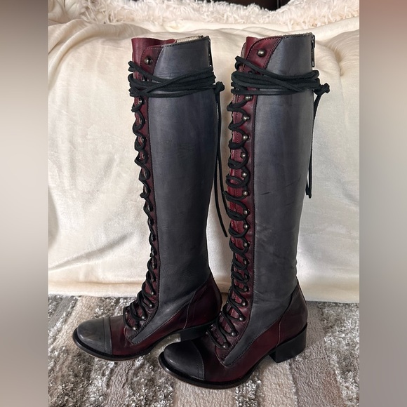 Freebird by Steven Burgundy and Black Lace Up Boots Size 6 - Picture 3 of 9